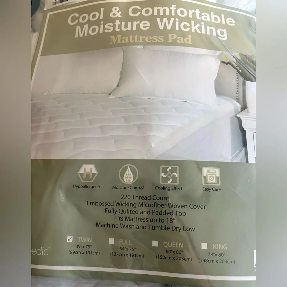 White Mattress Pad - Twin
